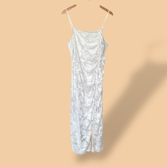 Saylor Lace Dress Ruched Bodycon Spaghetti Strap Cream Midi Dress Size Medium - Picture 1 of 11
